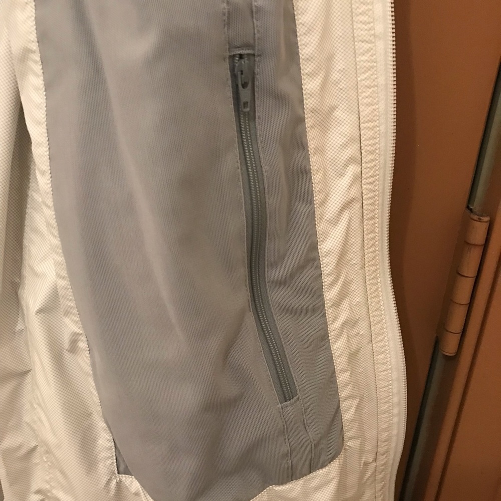 L.L. Bean Oyster Shell Gray Rain Trench Coat Small - Picture 8 of 15